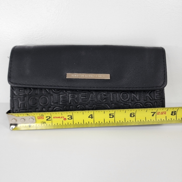 REACTION KENNETH COLE   Black Over Arching Flap Clutch Wallet. - Picture 10 of 11